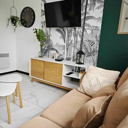 Apartment Plage-gare Elegant Equipe